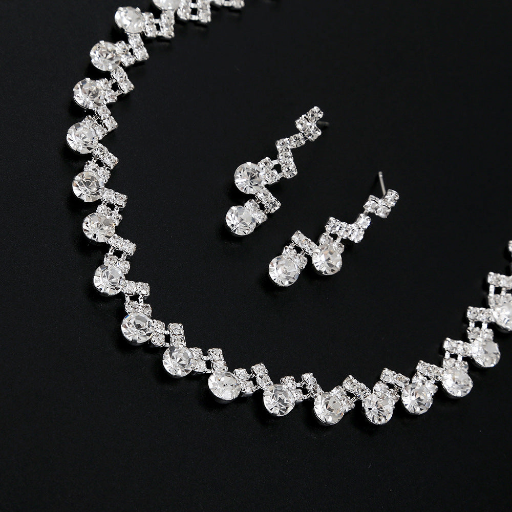 Elegant Rhinestone Necklace and Earrings Set - Stunning Claw Design