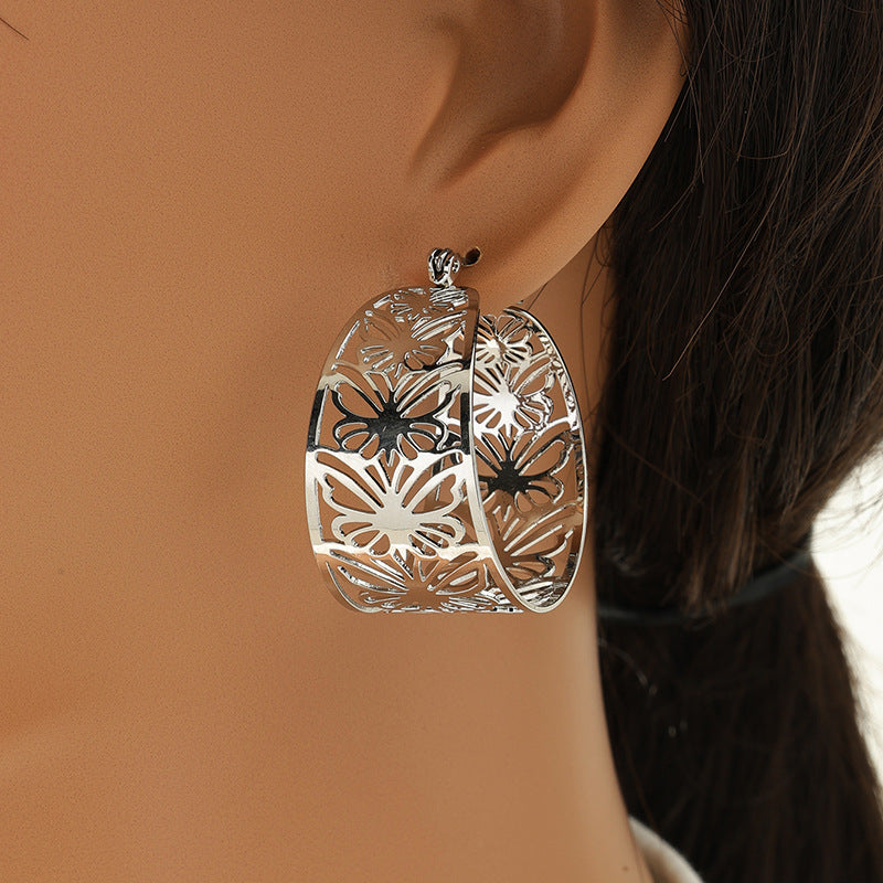 Retro Metallic Butterfly Earrings with Unique Charm and Style