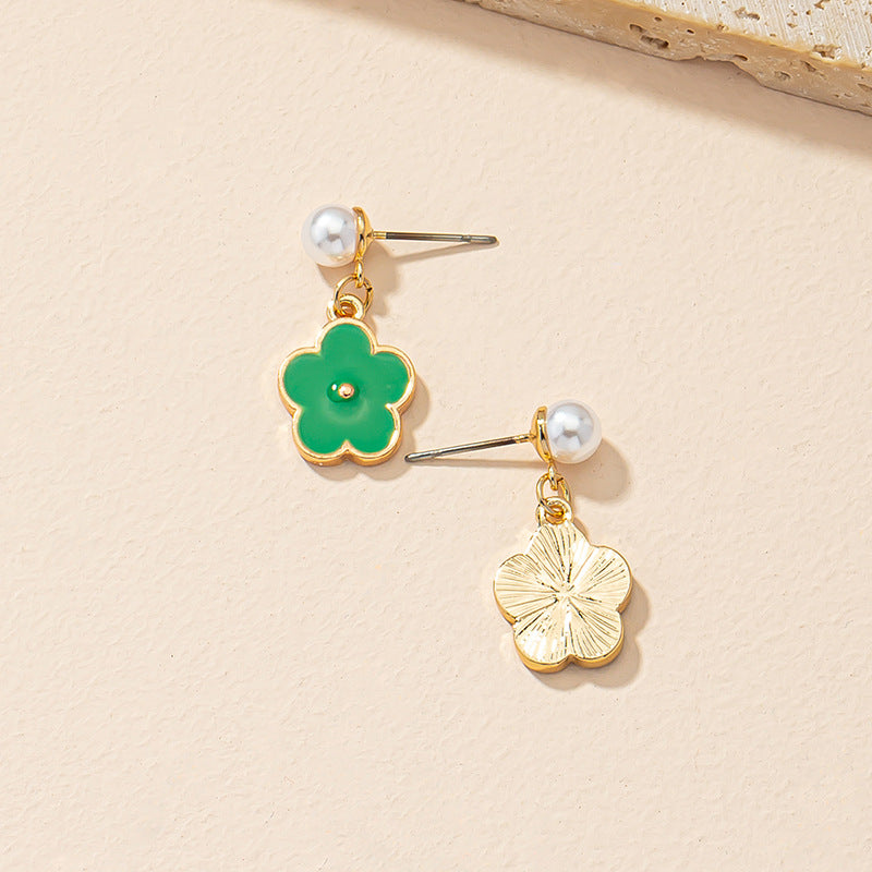 Pearl Drop Glaze Small Flower Earrings with Three-Dimensional Luxury Charm