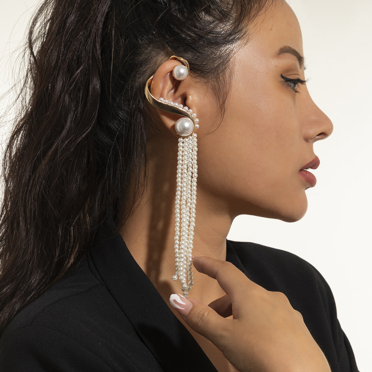 European and American Jewelry with Imitation Pearl Tassel Single Earring and S-shaped Curved Metal Earrings.