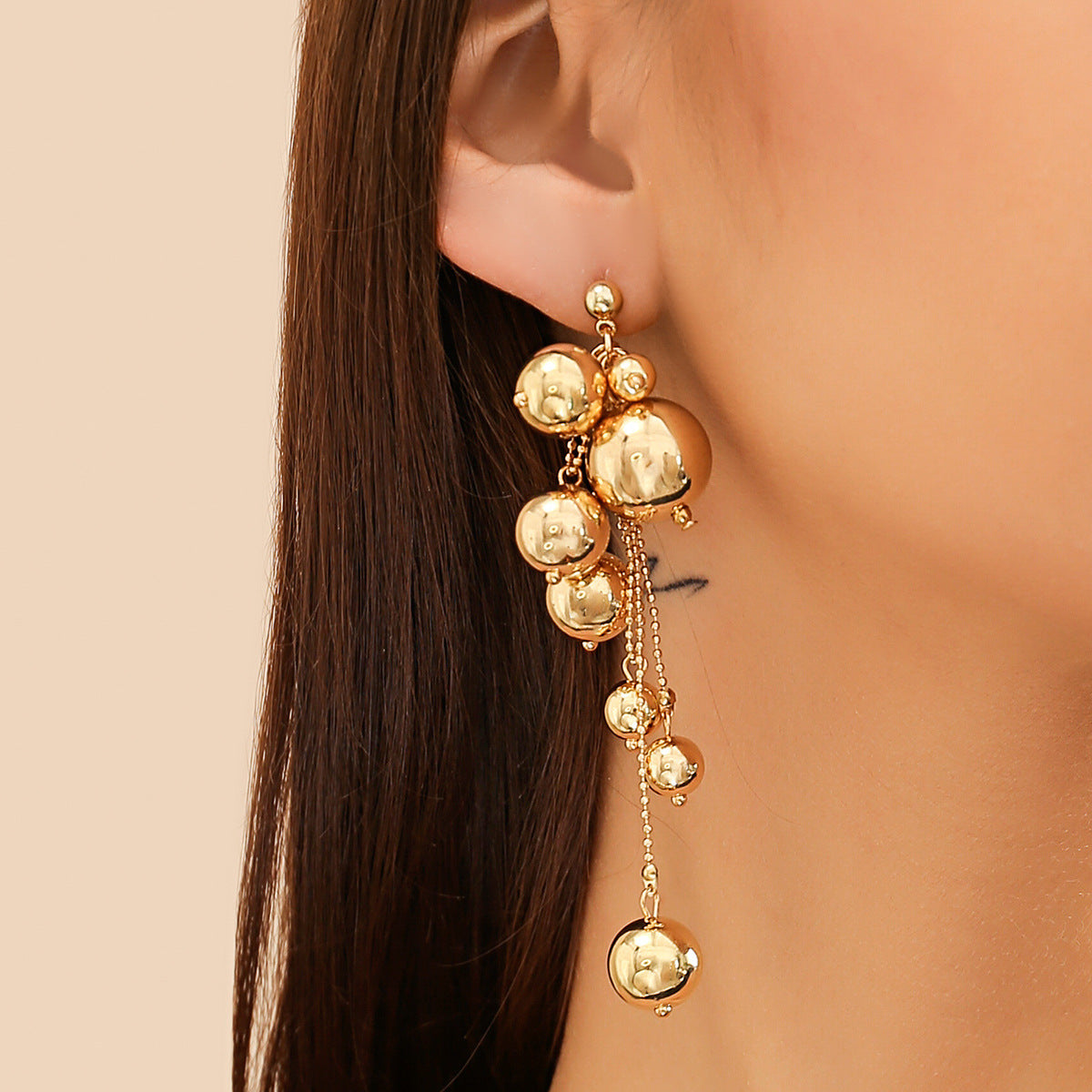 Exaggerated French Retro Pearl and Tassel Earrings with Sterling Silver Needles and Alloy Main Material