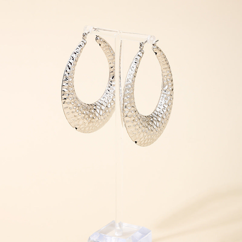 Exaggerated Metal Ring Pattern Earrings in Vienna Verve Collection