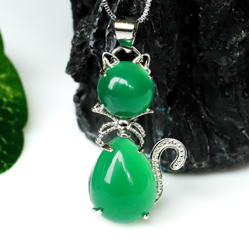 Natural Green Chalcedony Cat Pendant Jewelry