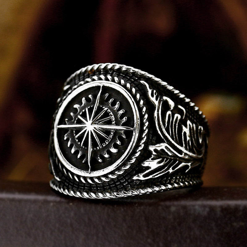 Stylish Retro Titanium Steel Compass Ring for Men – Wholesale European and American Design