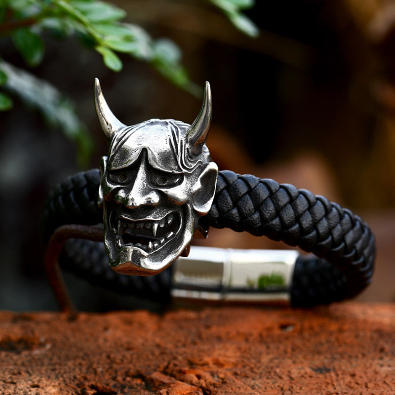 Bold Retro Titanium Steel Men's Leather Bracelet - Domineering Prajna Mask Design for Statement Style