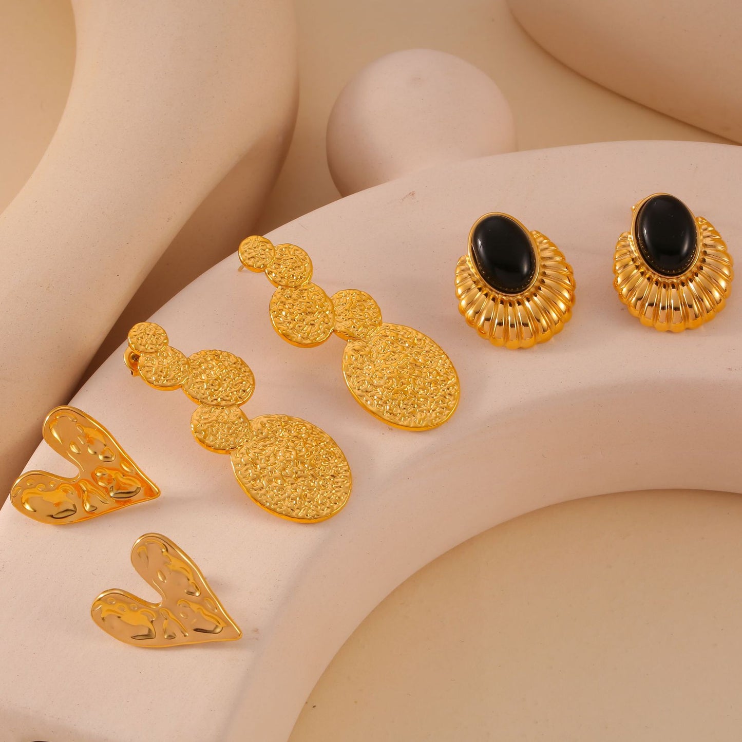 Exaggerated Personality Love Earrings with Black Agate & 18K Gold Plating