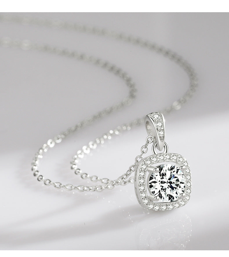 Luxurious S925 Silver Necklace with Micro-Inlaid Zircon for Women's Everyday Wear