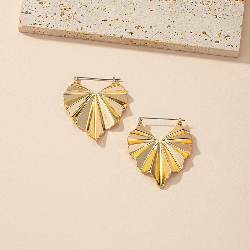 Exaggerated Retro Alloy Leaf Earrings with European Flair