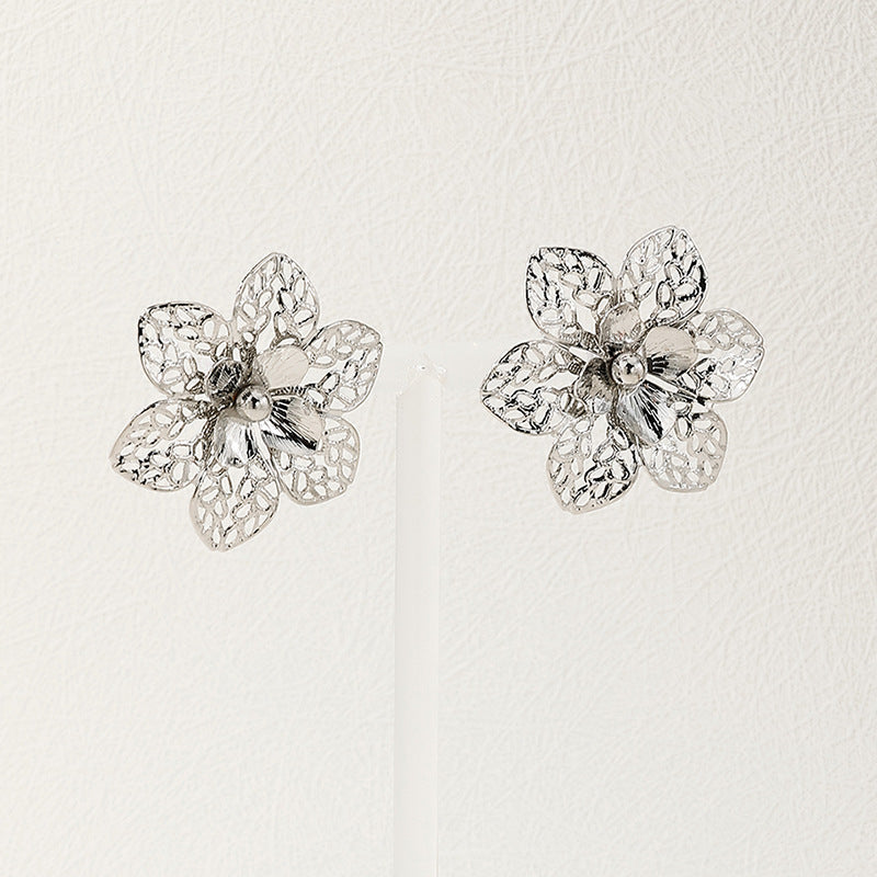 Simple Alloy Flower Stud Earrings - Vienna Verve Collection