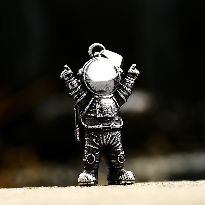 Vintage-Inspired Titanium Steel Astronaut Pendant for Men - Beier Chinese Style Jewelry