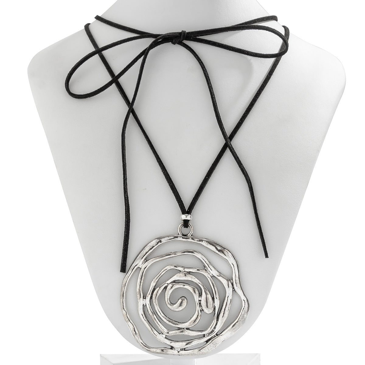 Sweet and Cool Vintage Rose Choker Necklace for Women