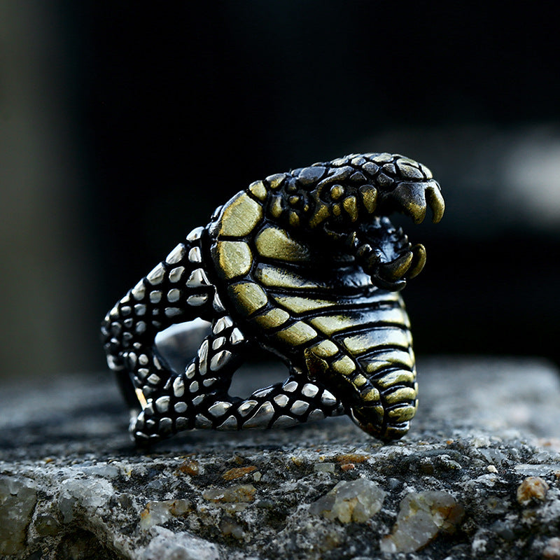 Vintage-Inspired Stainless Steel Cobra Ring for Men - European and American Retro Titanium Steel Design