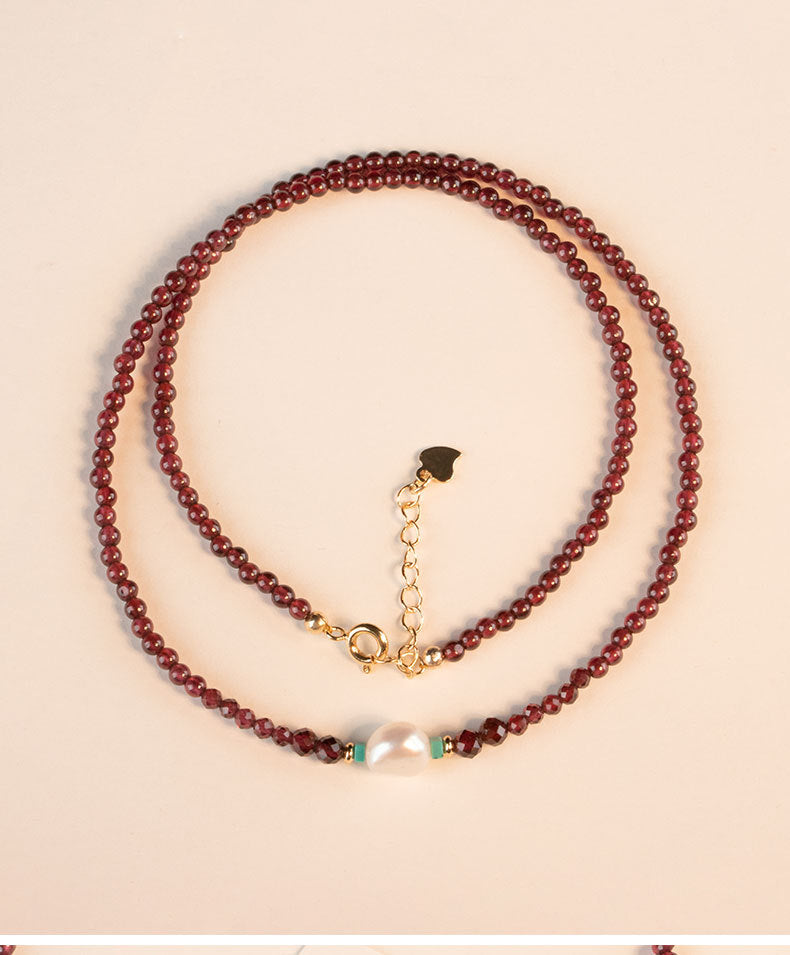 Exquisite Sterling Silver Necklace with Garnet and Freshwater Pearls