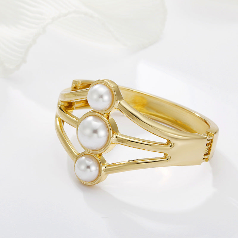 Exquisite Pearl Bracelets with Wide Zinc Alloy Metal Design - Vienna Verve Series