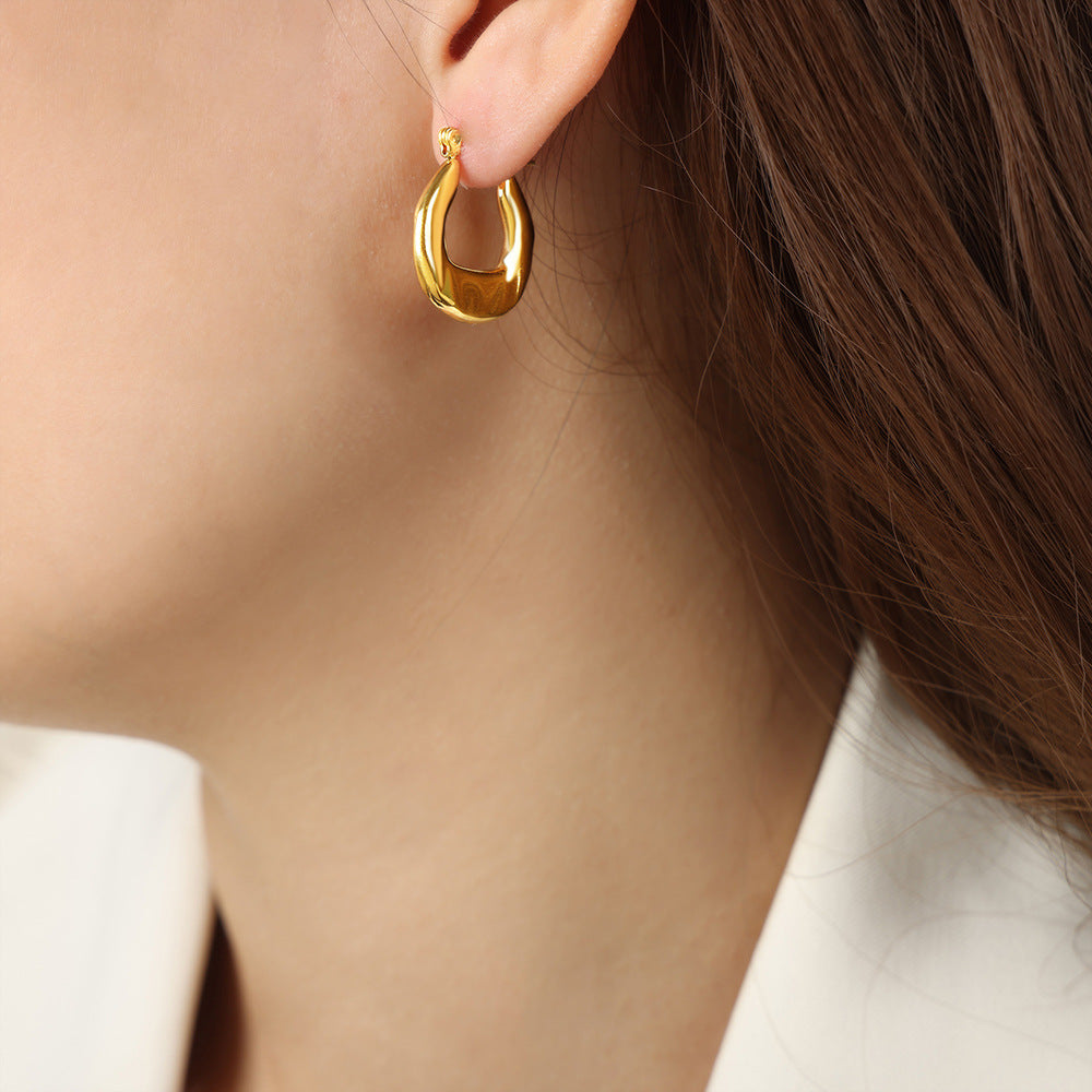 Golden Geometric U-Shaped Earrings: Chic Jewelry for Stylish Women