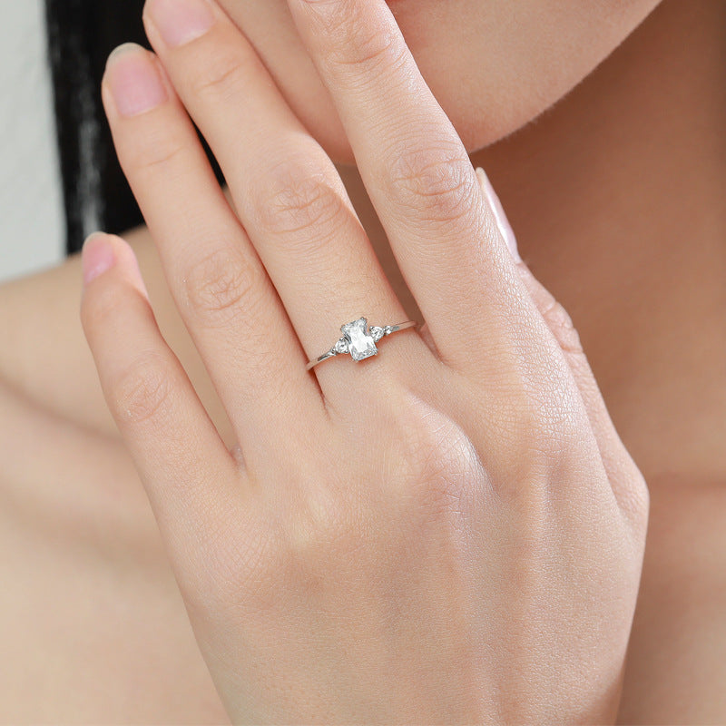 Classic 1 Carat Zircon Sterling Silver Ring for Versatile Temperament