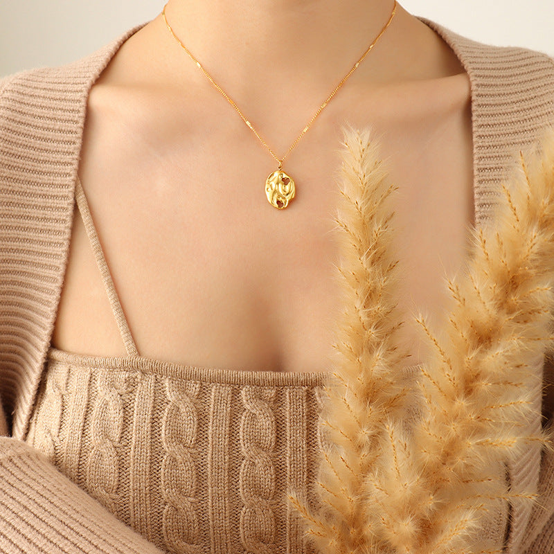 Vintage Hollow Pleated Pendant Necklace - Gold Clavicle Chain Jewelry