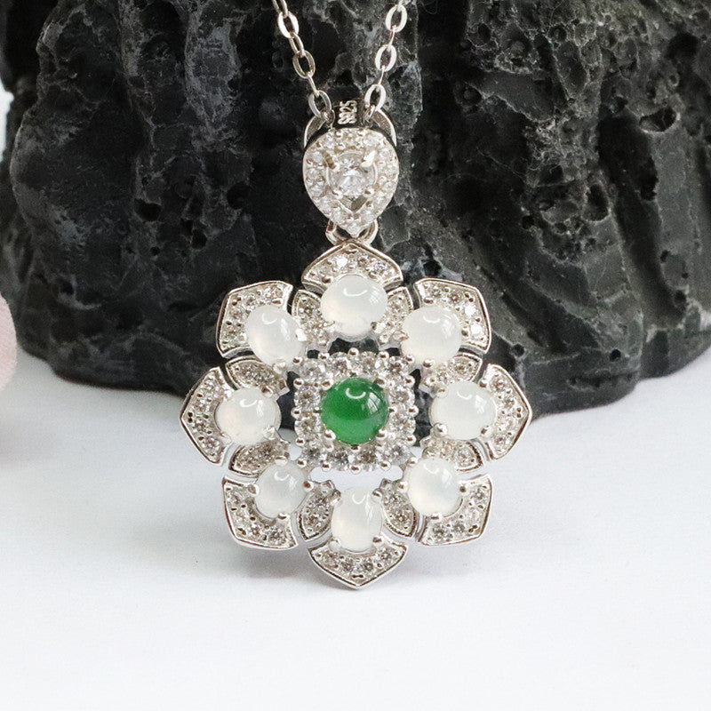 Small Round Beads Flower Pendant Necklace with Ice Emperor Green White Jade