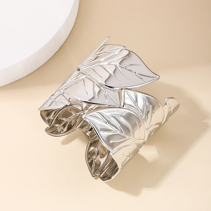 Spring Leaf Charm Bracelet - Vienna Verve Collection