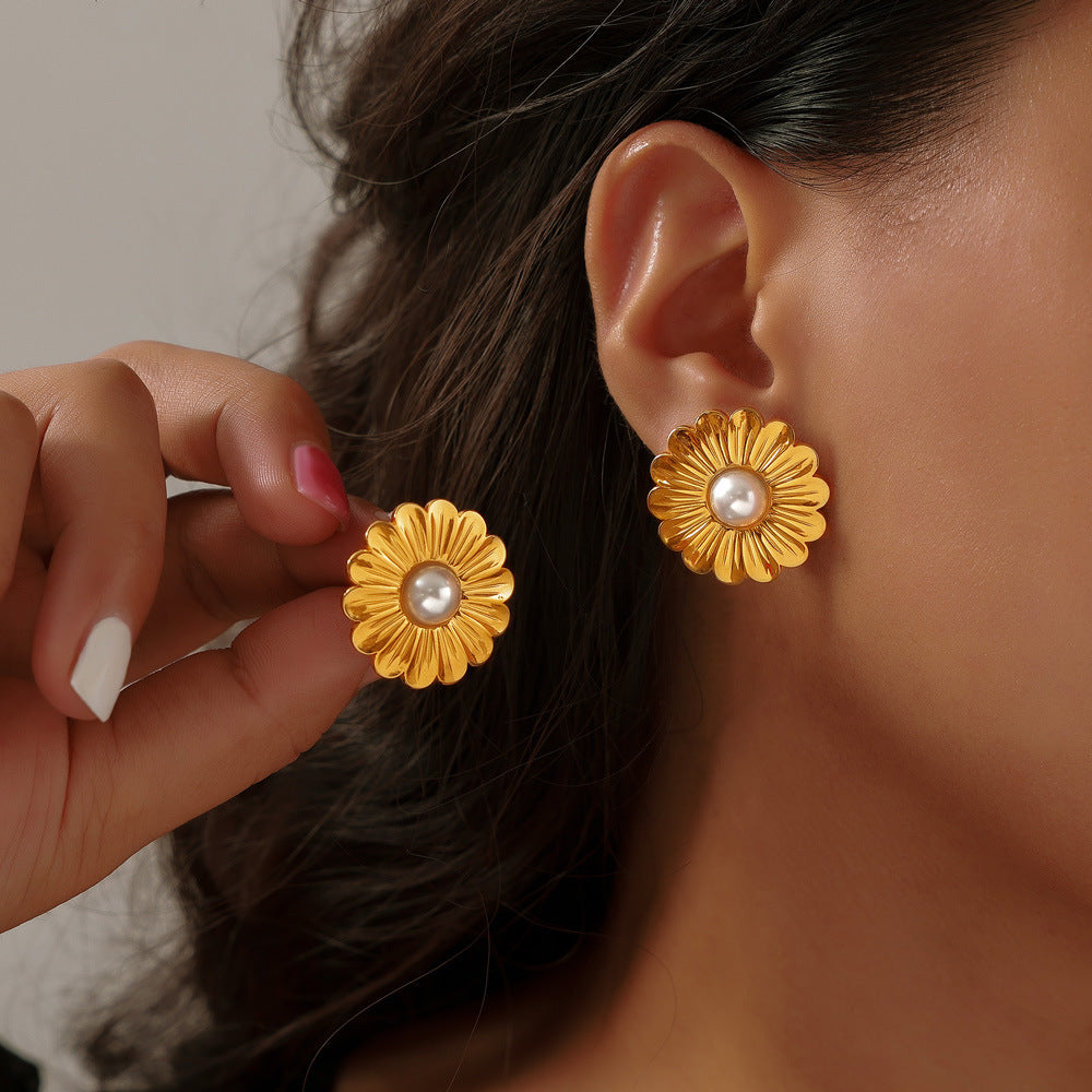 Golden Glow Titanium Stud Earrings from Planderful's Everyday Genie Collection