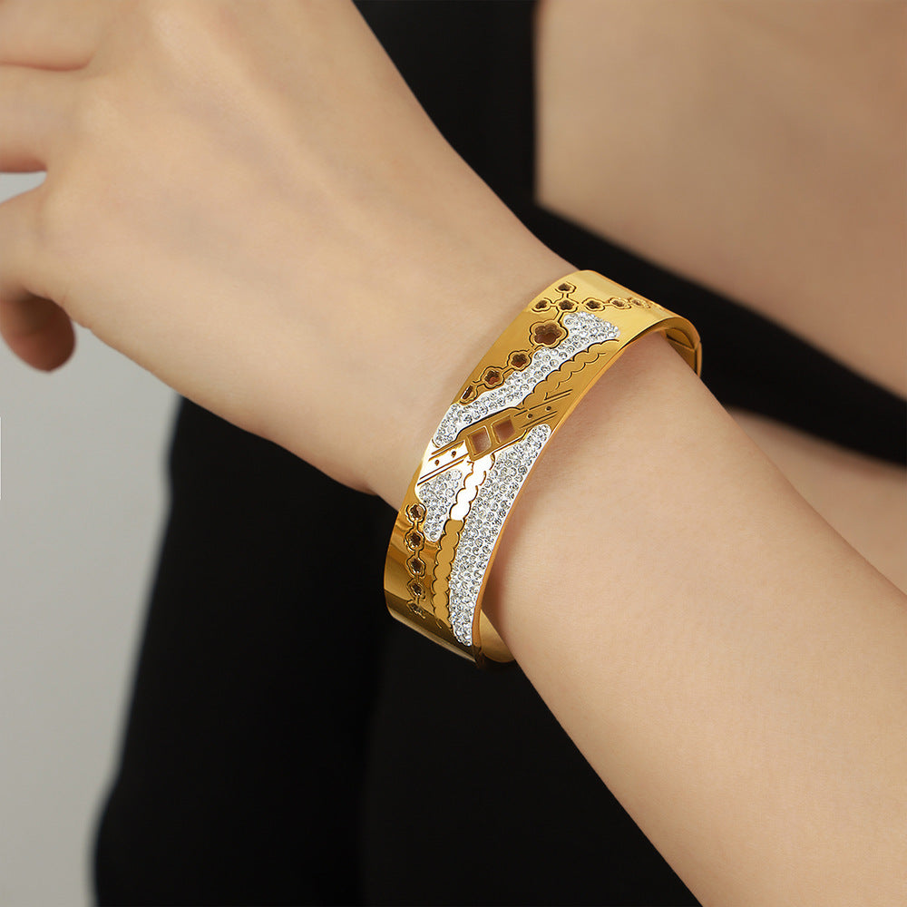 Golden Blossom Titanium Steel Bracelet Jewelry with Zircon Accents