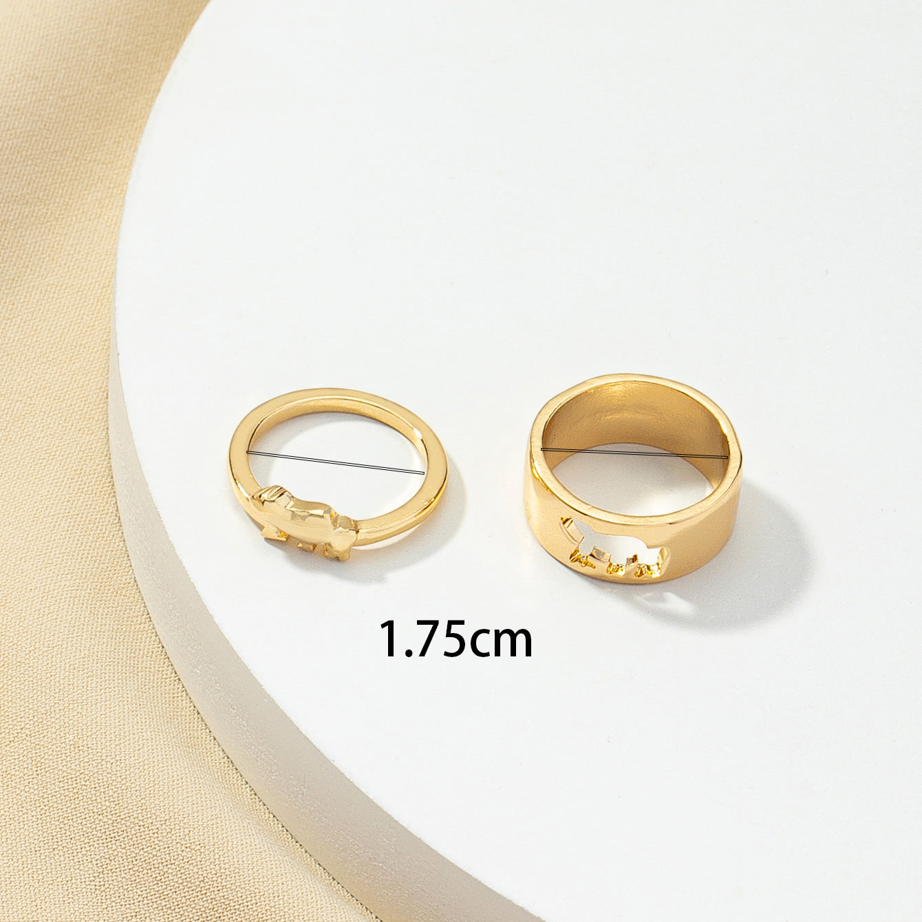 Froggy Elegance: Handmade 2-Piece Ring Set for Fashion-Forward Females