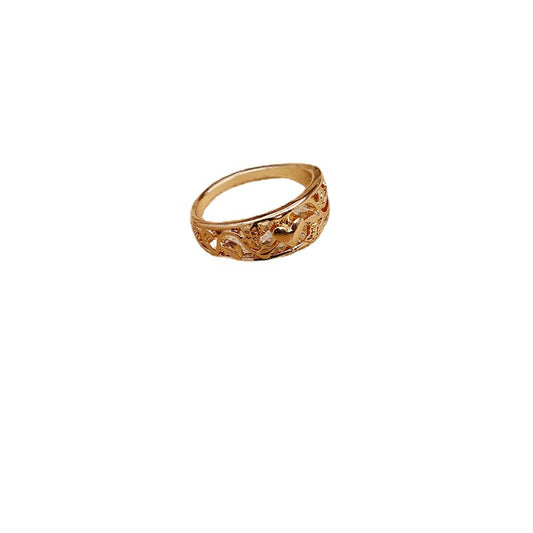 Floral Love Retro Ring with Cross Border Charm - Exquisite Alloy Jewelry