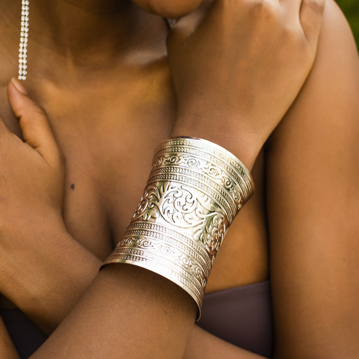 Punk-inspired Adjustable Coil Bracelet with Carved Details for Women from Europe