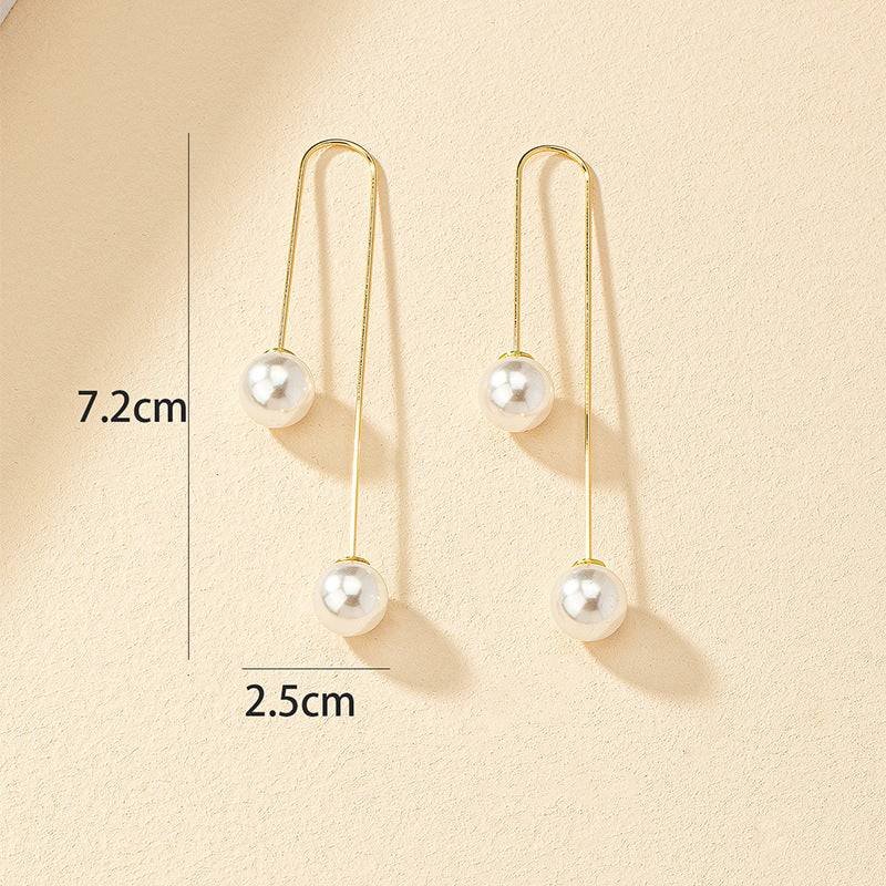 Exquisite Pearl Earrings with a Touch of Sophistication