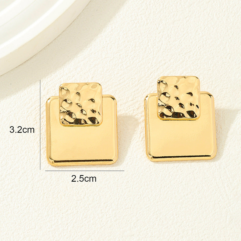 Chic Patterned Square Earrings with a Modern Twist