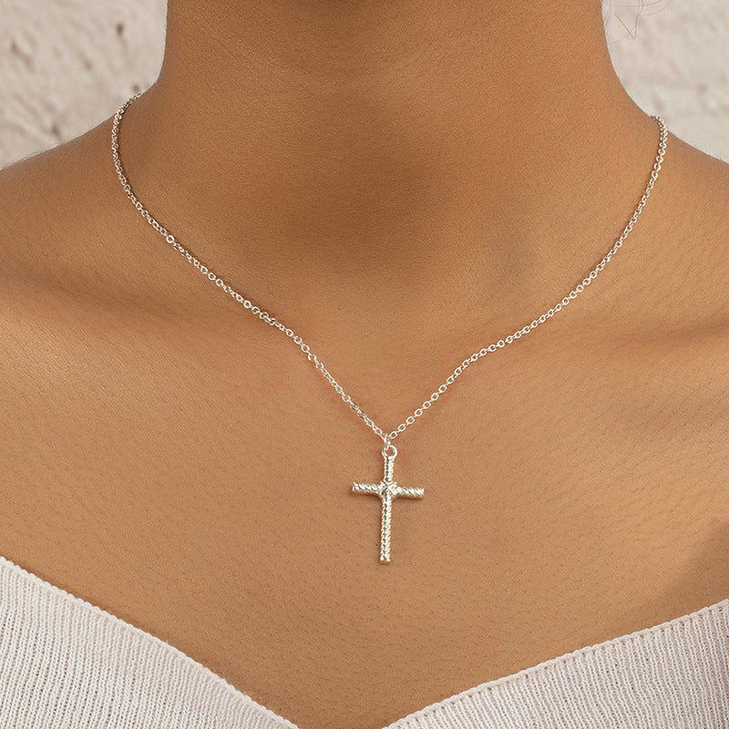 Simple Cross Pendant Necklace with a Touch of European and American Flair