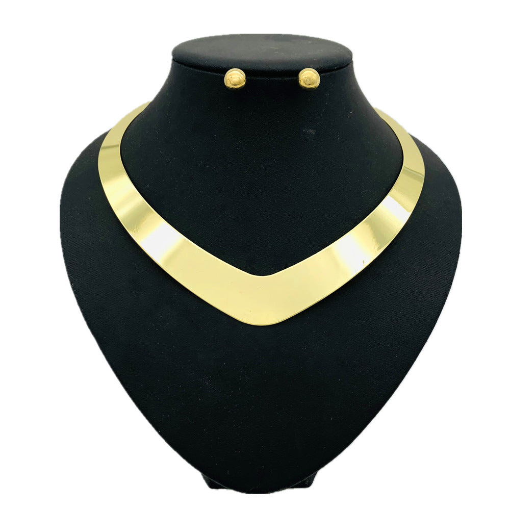 V-shaped Neck Chain Necklace with Bright Metal Collar