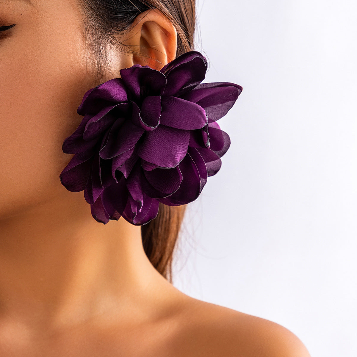 European and American Exaggerated Fabric Design Flower Earrings