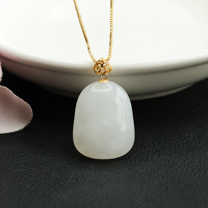 Fortune's Favor: Luxurious White Jade Necklace