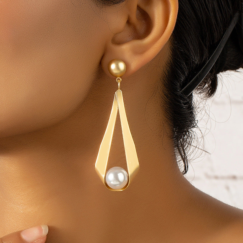 Exaggerated Imitation Pearl Earrings - Vienna Verve Collection