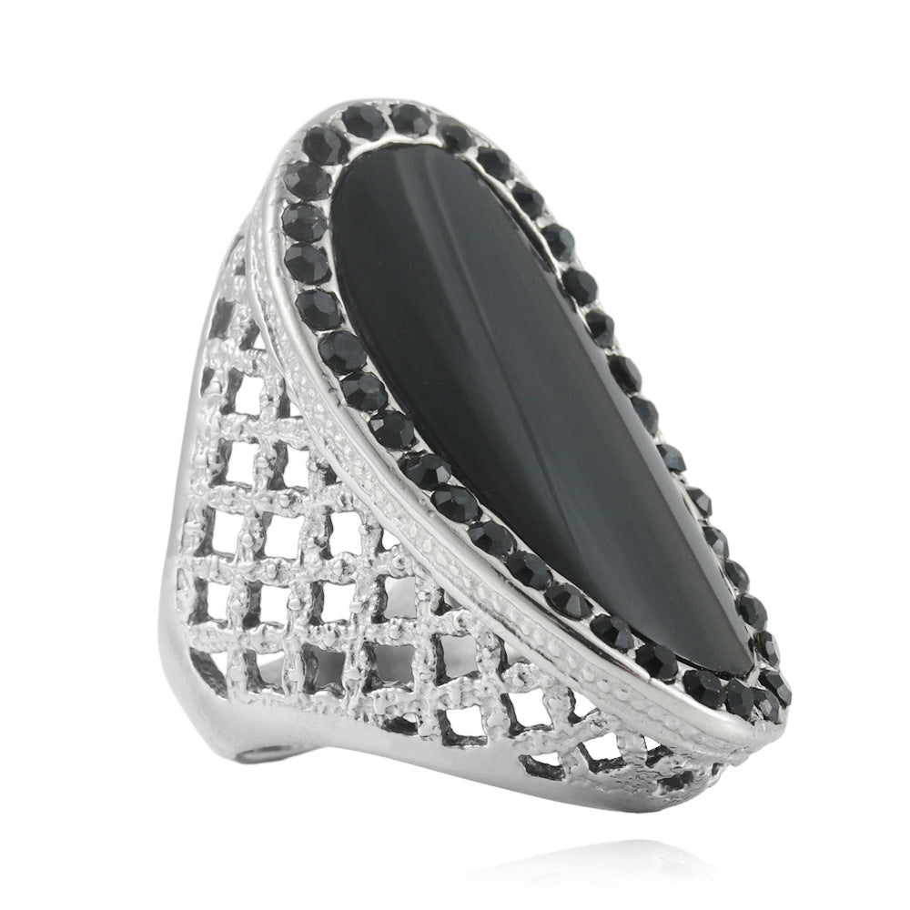 Stylish Titanium Steel Oval Hollow Versatile Ring for Men and Women - Black Epoxy Finish