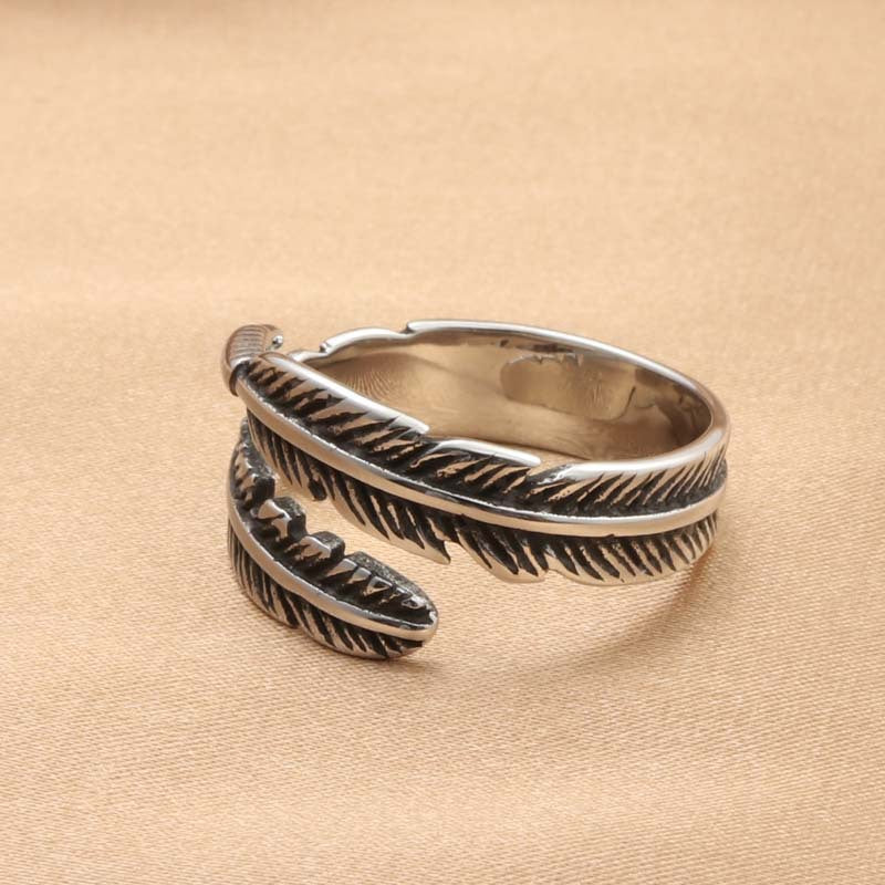 Titanium Steel Wing Ring for Men - Retro and Trendy Animal-Inspired Jewelry