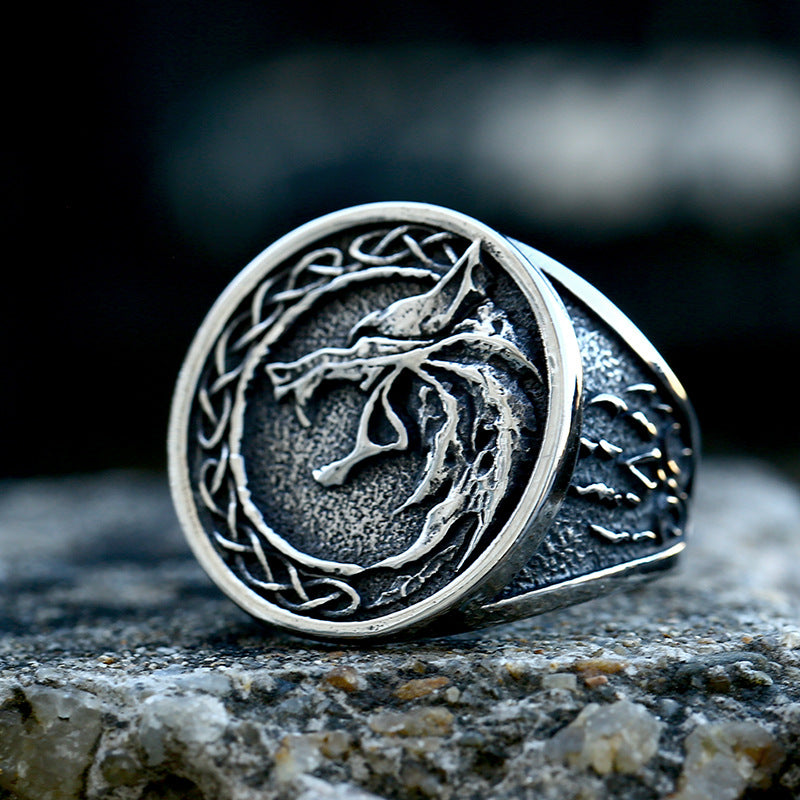 Viking Celtic Wolf Head Titanium Steel Ring for Men - Intricate Claw Design