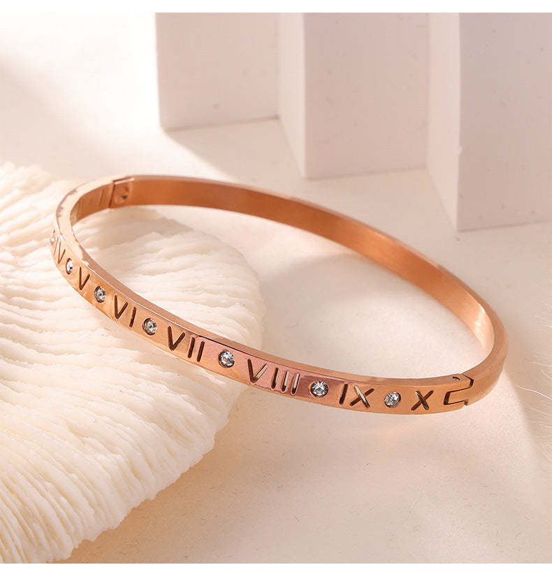 Retro Roman Numeral Design Zircon Inlaid Gold Bracelet