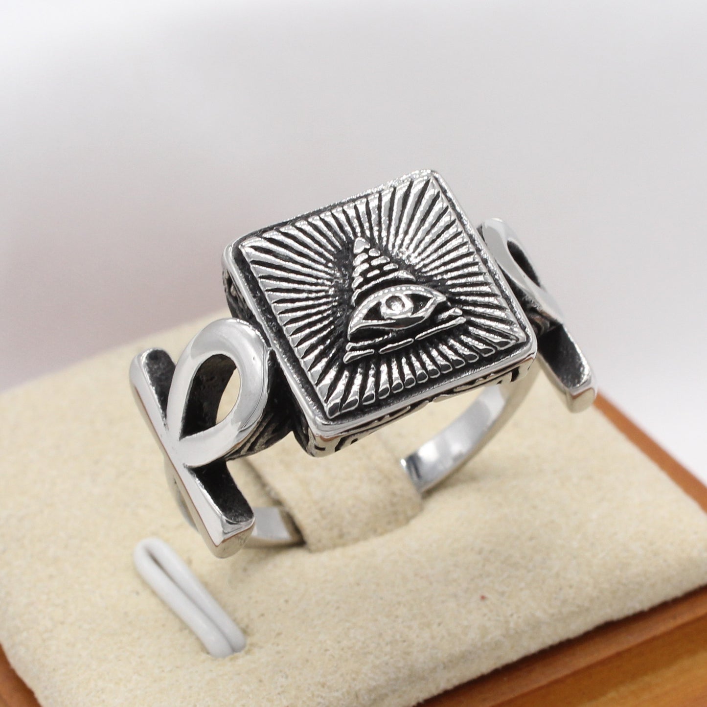 Personalized Retro Freemasonry Triangle Eye Men's Titanium Steel Ring - European and American Wholesale Jewelry