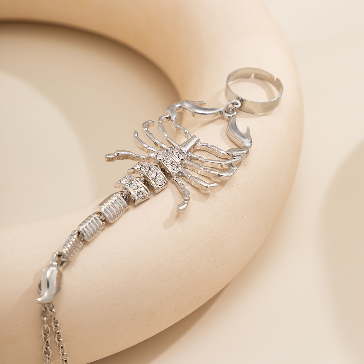 Intricately Designed Metal Scorpion Finger Bracelet for Stylish Women from Europe and America