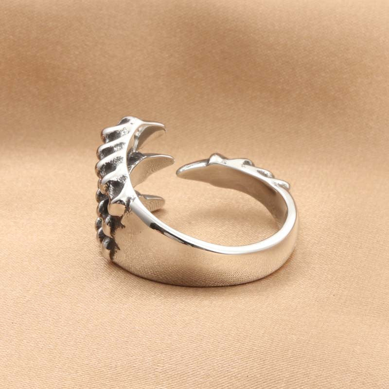 Titanium Steel Dragon Claw Ring for Men - Retro Trendy Accessory