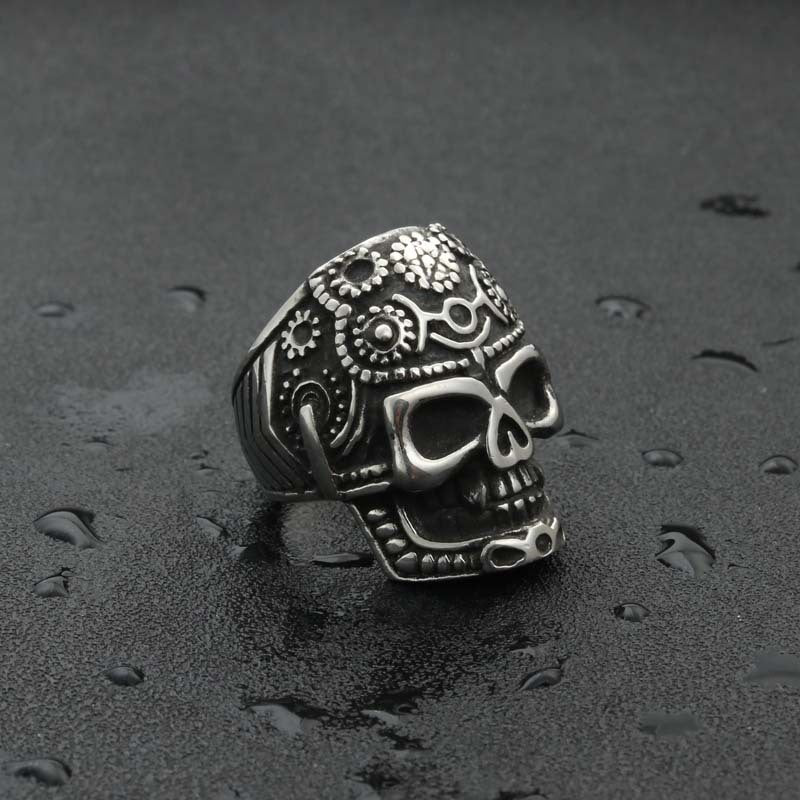 Titanium Steel Roller Skull Ring - Edgy Punk Jewelry for Men, Retro Hipster Style