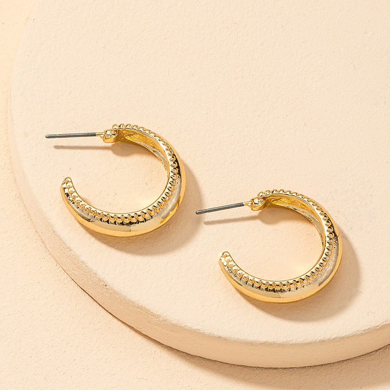 European and American Retro Fashion C-Shaped Alloy Earrings for Women