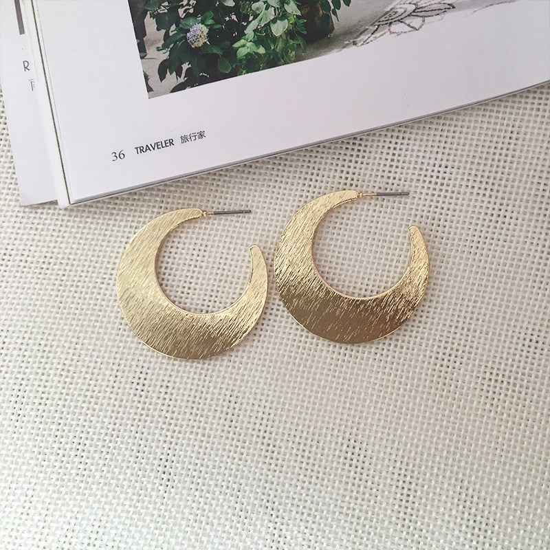 Street Chic Crescent Earrings by Planderful Collection