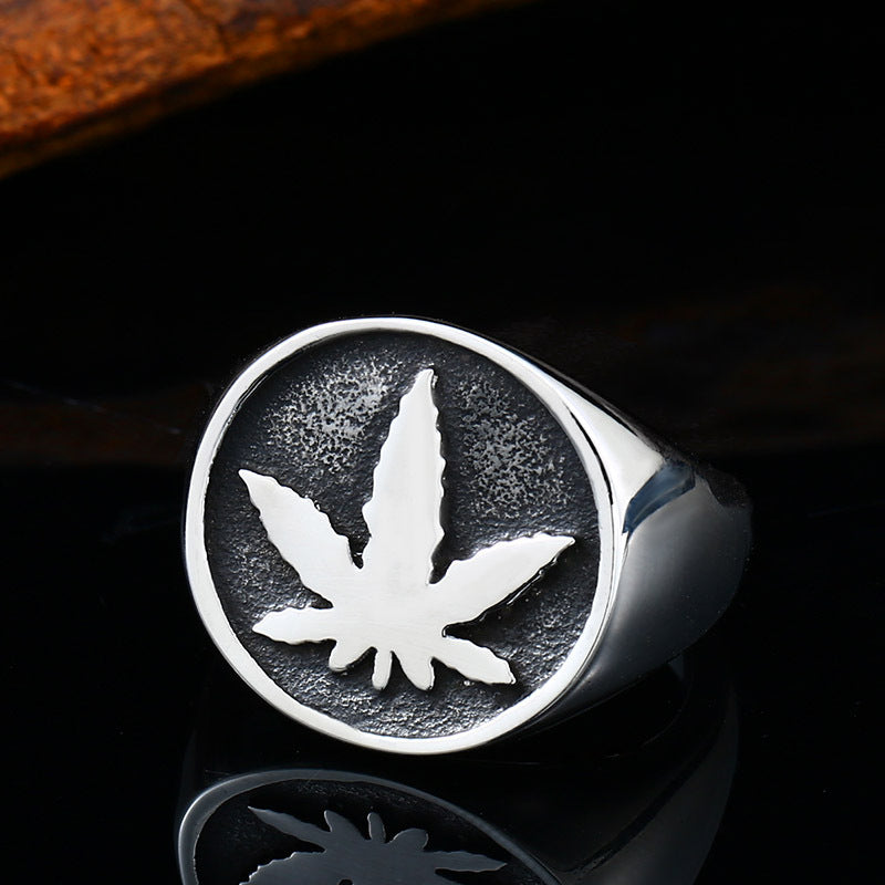 Vintage-Inspired Maple Leaf Titanium Steel Ring for Men - European and American Fashion Design