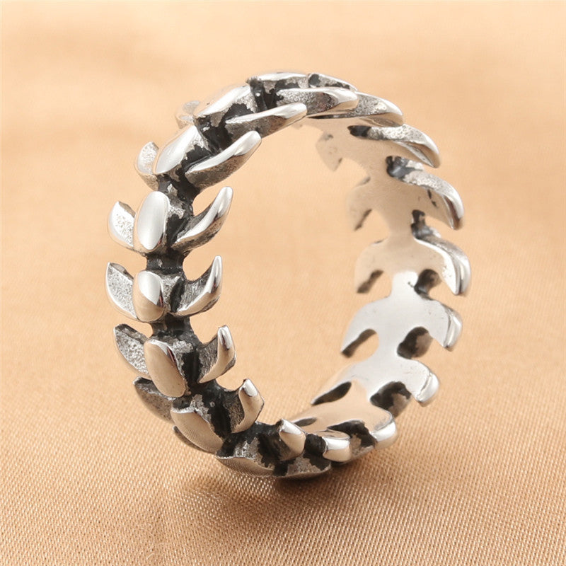 Titanium Steel Centipede Skull Ring for Men - Retro Trendy Accessories in European and American Style