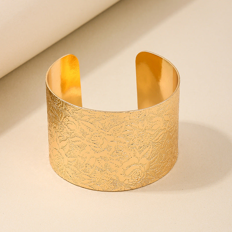 Extravagant Retro Patterned Open Bracelet from Vienna Verve Collection