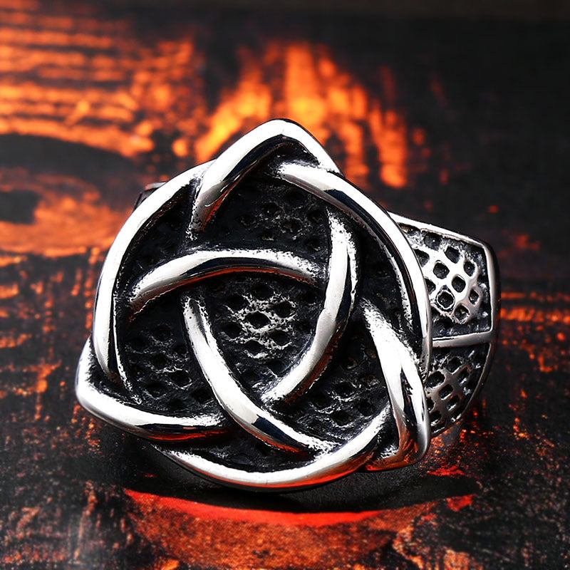 Viking Celtic Knot Titanium Steel Ring for Men – Elegant Stainless Steel Fashion Jewelry