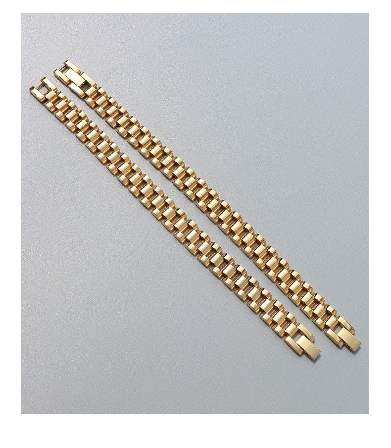 Cuban Chain Women's Bracelet with Industrial Texture